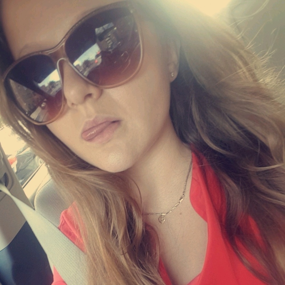 Meet your Posher, Lana